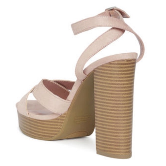 FOREVER 21 Women Pink Solid Sandals - Picture 2 of 9